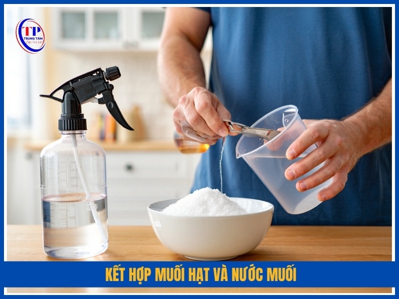 Kết hợp muối hạt và nước muối